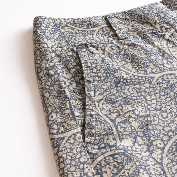 Ann Taylor • Paisley Print Tailored Shorts | Blue Ivory | High Waist | Size 00P - Picture 4 of 10